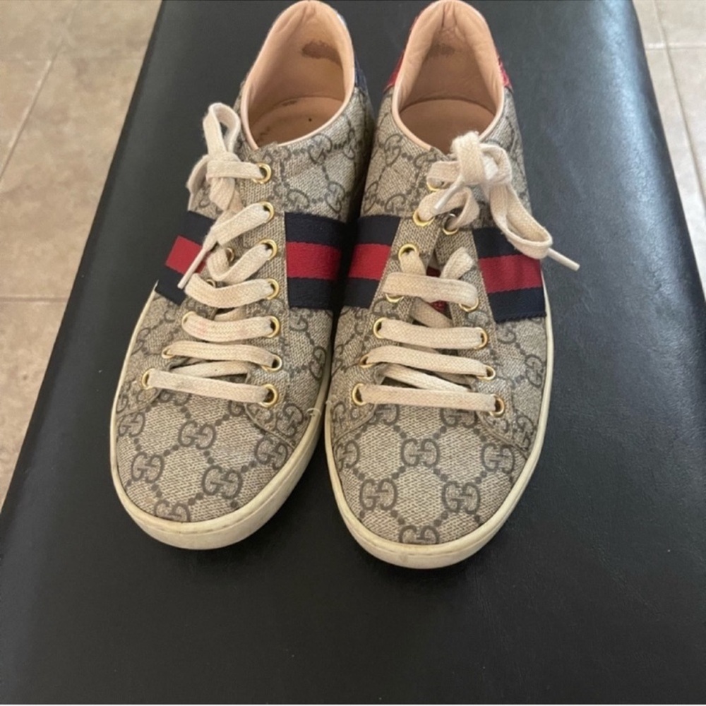 Gucci Beige and Navy Lace-Up Sneakers